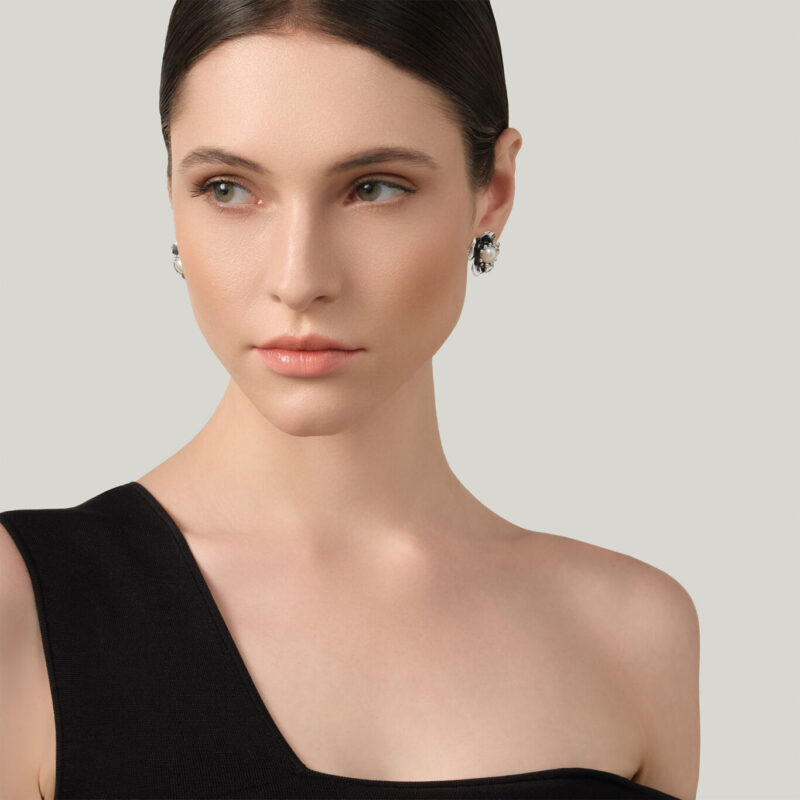 Orecchini MAGNOLIA BOTTONE con PERLE BIANCHE NATURALI altezza mm 21