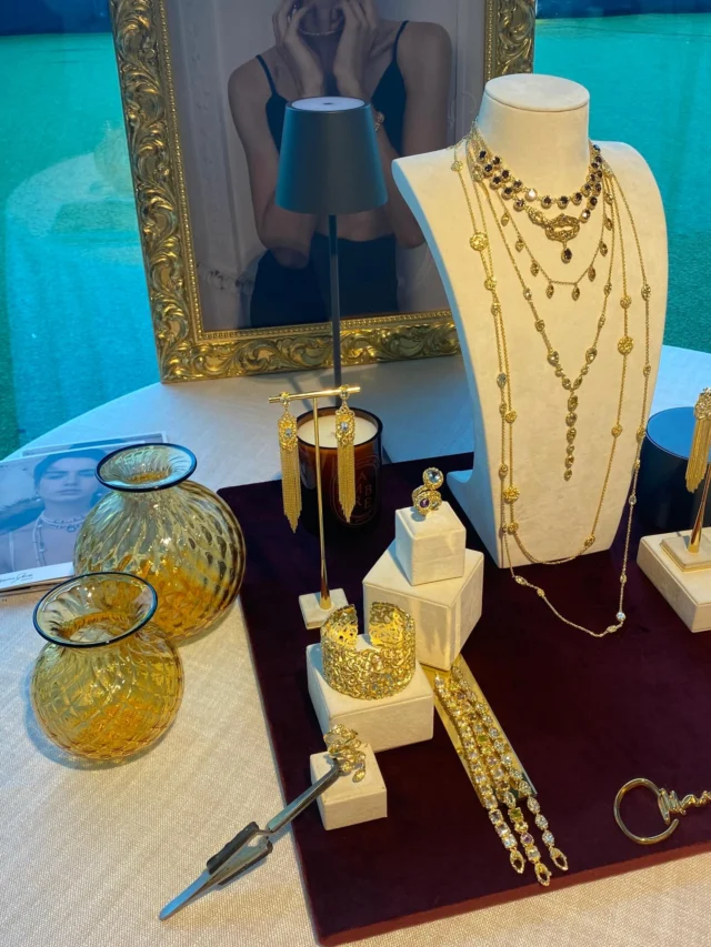 Si accendono i riflettori…@aquamarina_gioielli_san_marino
📍viale antonio onofri 11, città
📲 info whatsapp 335 5458437
☎️ telefono negozio 0549 992135