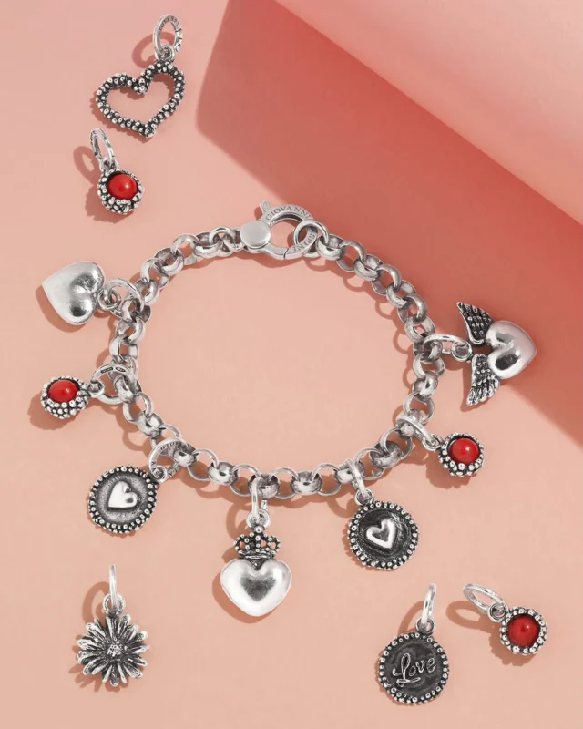 Ogni storia d’amore è unica e speciale, per questo merita di essere raccontata con stile!📍viale antonio onofri 11, città
📲 info whatsapp 335 5458437
☎️ telefono negozio 0549 992135E Online, per rendere a tutti i nostri clienti una vicinanza quotidiana