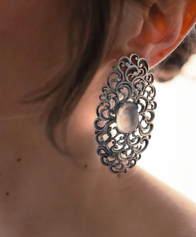 Indossa una scultura
•
•
•
@aquamarina_gioielli_san_marino 
@mariaeluisajewels 
📍viale antonio onofri 11, città 
📲info whatsapp 335 5458437
☎️ telefono negozio 0549 992135